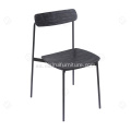 Silla de comedor de madera de cenizas de marco mate negro